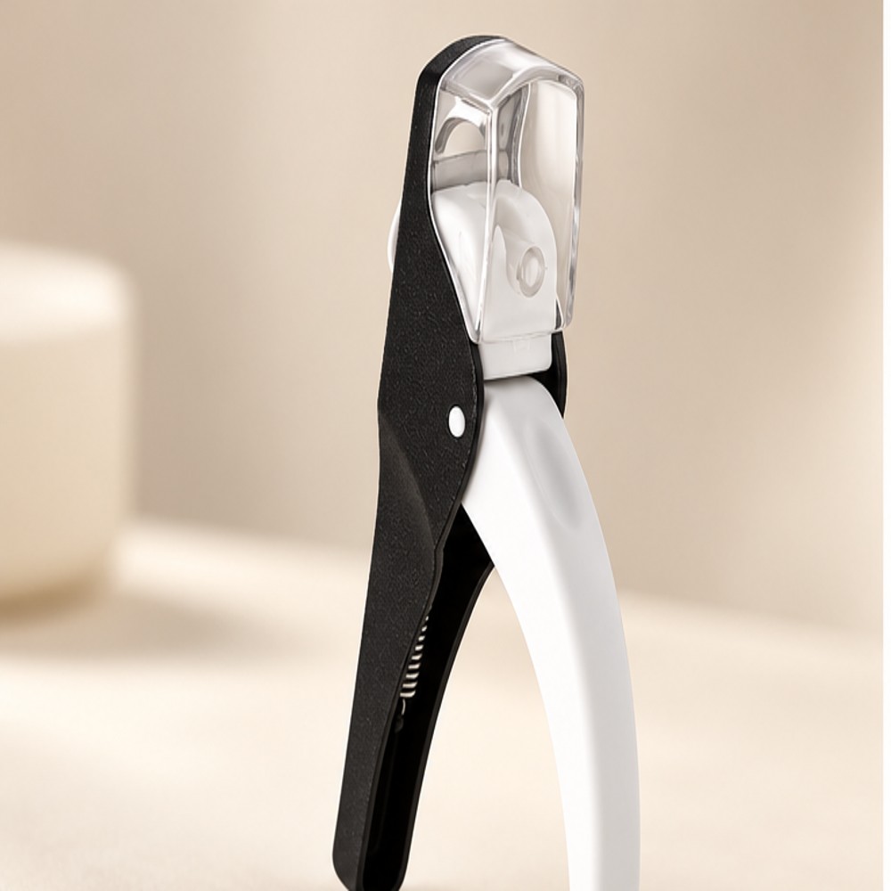 Black and White Guarded Nail Tip Clipper — 1 Tool